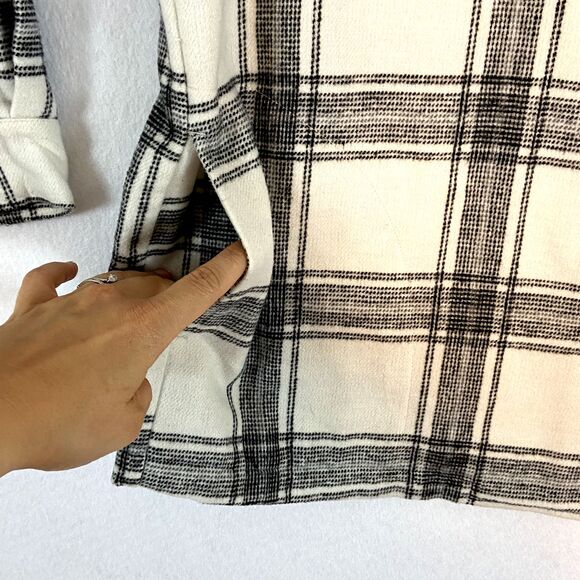 HFX Jacket Shacket Womens Medium White Black Plaid Snap Button Up Pockets Wool‎ - Picture 2 of 7